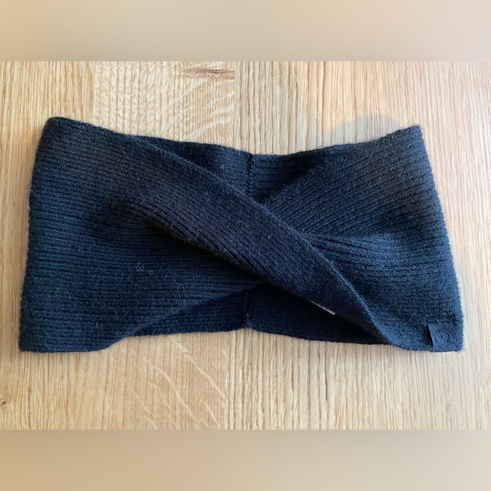 Lululemon winter headband